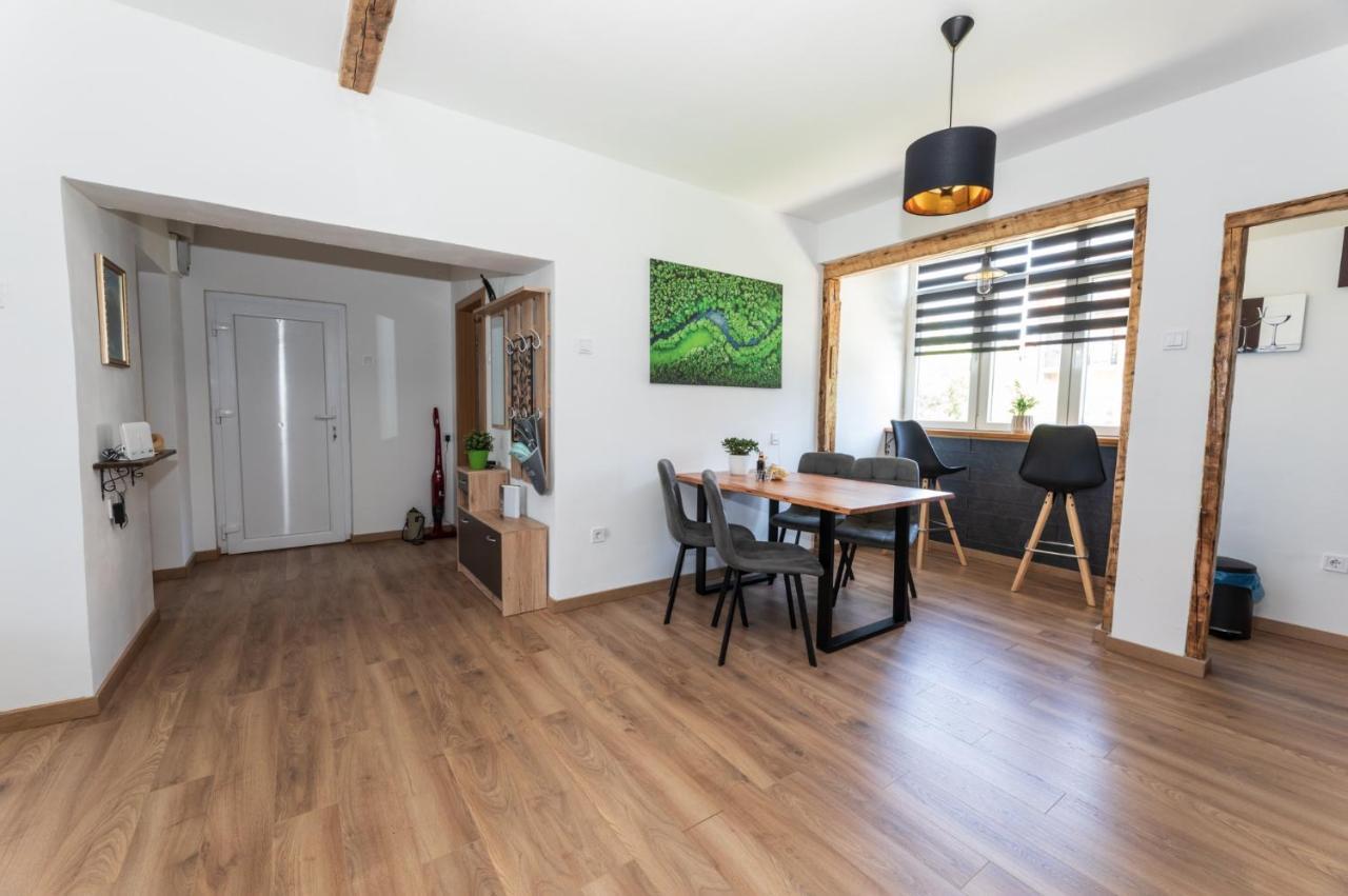 Lynx And Fox Self Check-In Free Parking Apartment Delnice Bagian luar foto